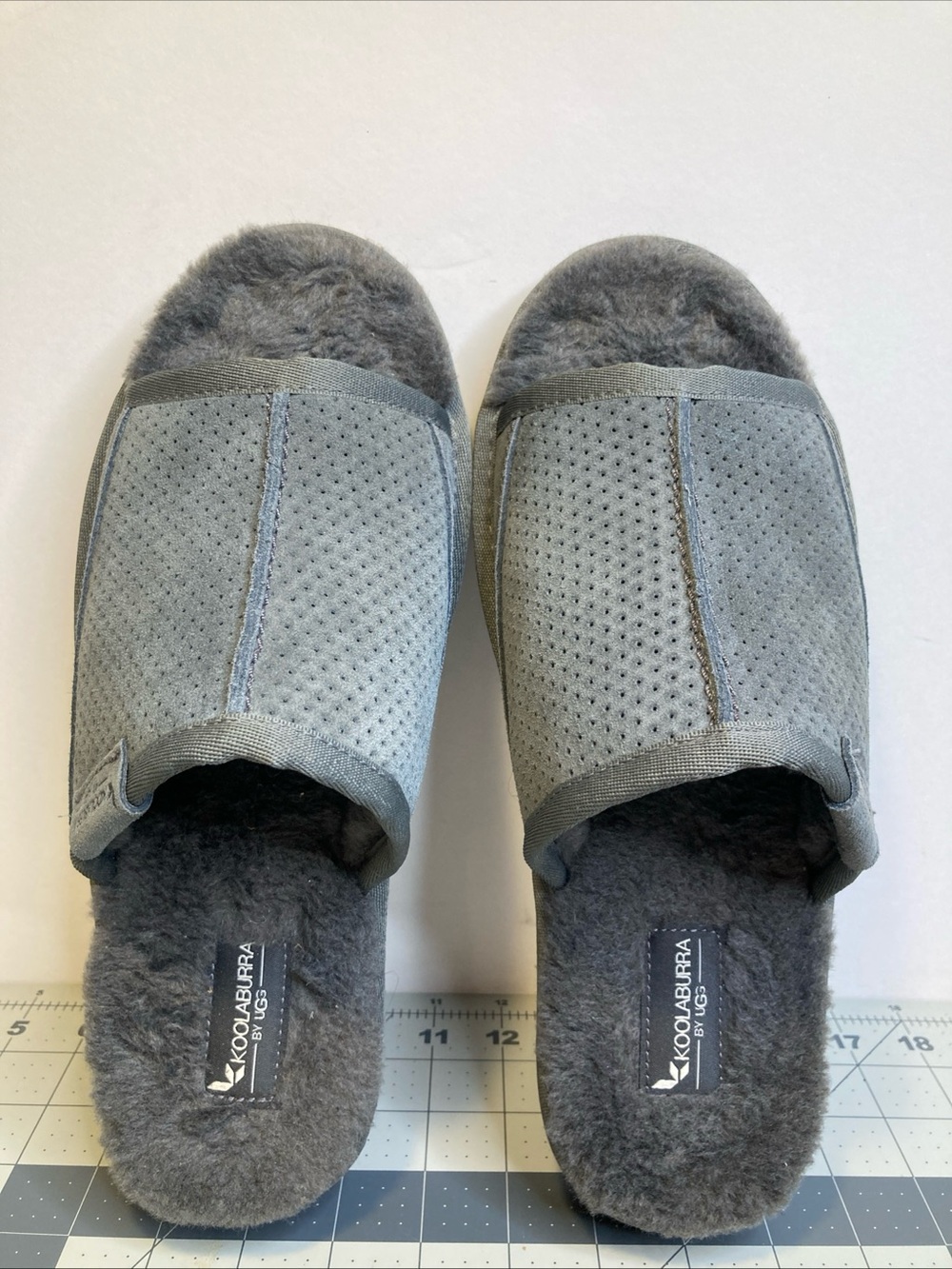 KOOLABURRA BY UGG/ DAWSEN SLIP-ON SLIPPERS STONE GREY SIZE 8 .5M 10W(1127717)